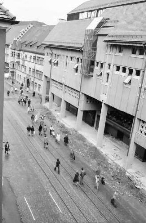 Freiburg: Neubau Kaufhaus Schneider neben Regierungspräsidium vom Kaufhaus für Alle