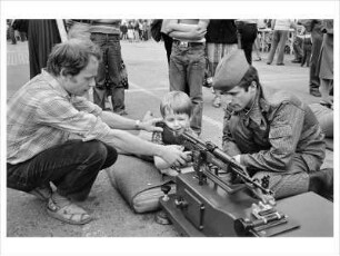Ausstellung der Nationalen Volksarmee, Altstadt, Dresden, DDR, 1984