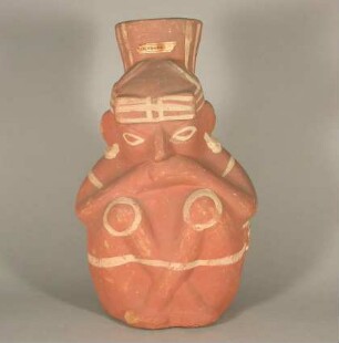 Sitzende anthropomorphe Figur