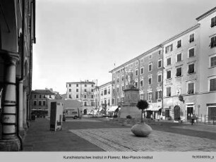 Piazza Alberica, Carrara