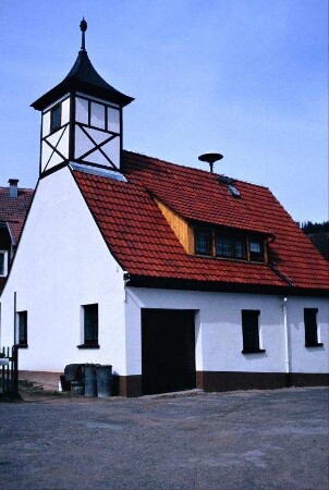Gemeindeverwaltung mit Dachreiter