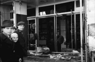 Bukarest: Calea Vacaresti: Geplünderter Hutladen