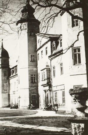 Hermsdorf, Schloss, Haupteingangsseite von Osten