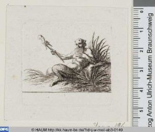 Im Gras sitzender Satyr auf der Panflöte spielend