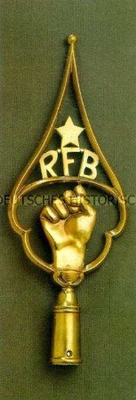 Fahnenspitze Roter Frontkämpferbund (RFB)