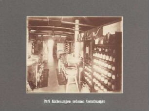 Küchenwagen, nebenan Vorratswagen eines Lazarettzuges der bayerischen freiwilligen Krankenpflege