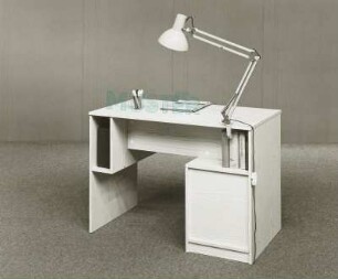 Schreibtisch (Modell M 13)