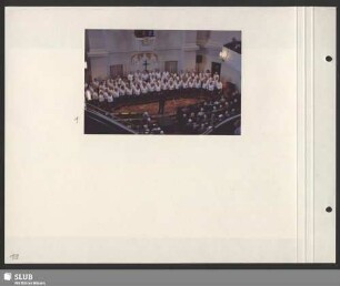 Auch der Sächsische Bergsteigerchor sang separat einige Lieder : Dirigent: Axel Langmann