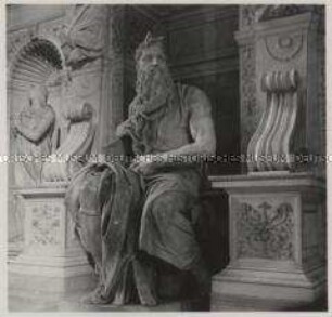 Rom, , Kirche St. Peter in den Ketten, Michelangelos Grabmal für Papst Julius II., Moses