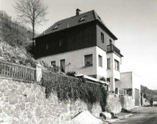 Radebeul, Am Goldenen Wagen 18. Wohnhaus