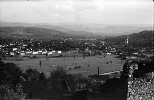 Rötteln: Blick von der Burg auf Lörrach
