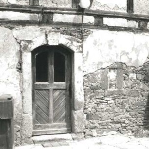 Colditz-Thumirnicht, Thumirnichter Platz 11. Dreiseithof (1790). Wohnstallhaus. Portal
