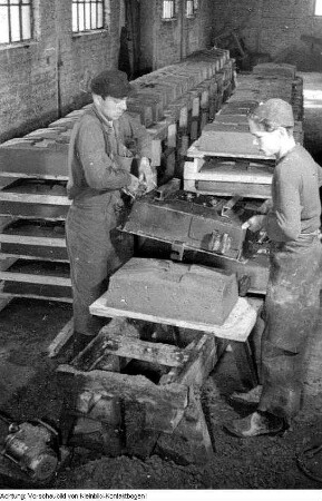 Dresden, Cossebaude. Betonwerk Cossebaude, März 1955