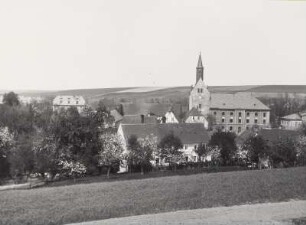 Dorfkirche : Ortsansicht mit Dorfkirche