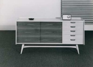 Wohnzimmer "Modell 1290" Geschirrschrank der Möbelfabrik Erwin Behr