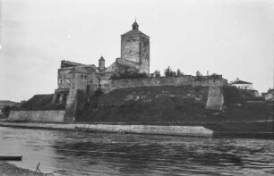 Burgansicht : Die Hermannsfeste in Narwa