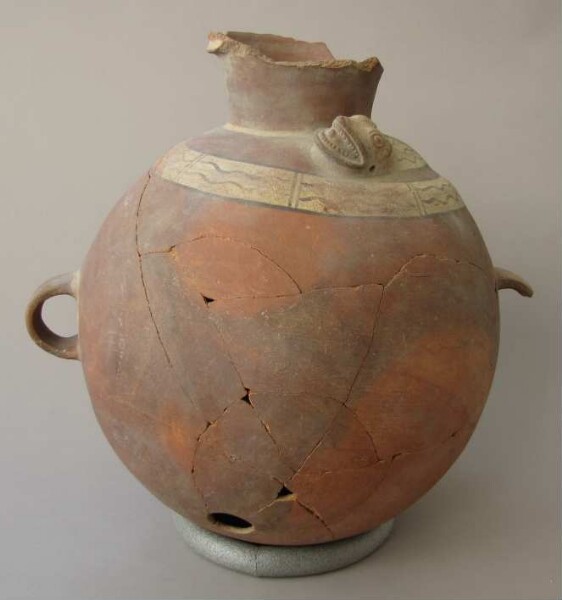 Clay vessel