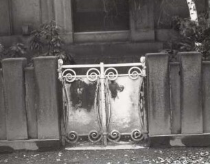 Wandgrabmal der Familie Zachmann