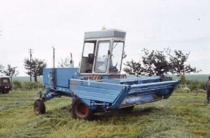 Schwadmäher E 301 mit Schneidwerk E 023