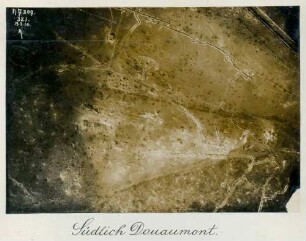 Foto des Geländes südlich von Douaumont (Luftbild)