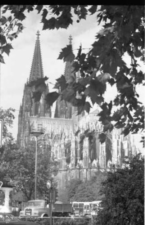 Köln: Kölner Dom, Rückseite von der Hohenzollernbrücke