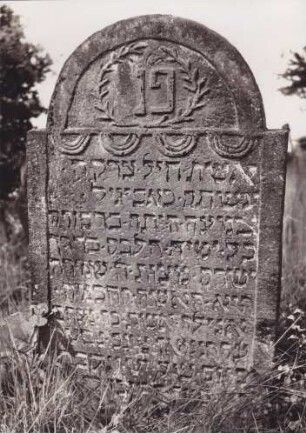 Judenfriedhof. Grabstein