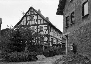 Fachwerkhaus, Muttergottes (Fachwerkhaus, Muttergottes); Eiterfeld, Dorfstraße 13