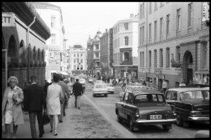 Oslo: Karl Johans Gate mit Ostbahnhof