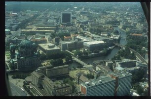 Berlin, Dom,Berlin, Museumsinsel,Berlin, Neues Museum,Berlin, Bahnhof Friedrichstraße,Berlin, Palasthotel : Blick vom Fernsehturm