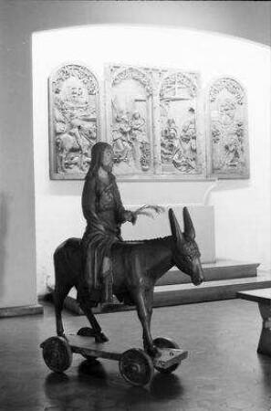 Colmar: Tryptichon aus Bergheim, vermtlich Veith-Wagner, davor Christus auf Eselin