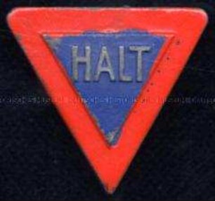 WHW-Abzeichen, Serie "Verkehrszeichen" (Halt, Vorfahrt achten), "Tag der Deutschen Polizei" vom Februar 1941