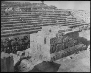 Altar a. Tempeltreppe Sebastie