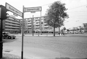 Berlin; Halensee: Martin Lutherstraße, Ecke Grunewaldstraße