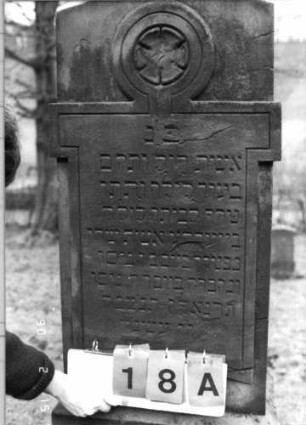 Grabstein 18A
