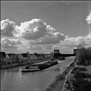 Mittellandkanal, Sicht auf Sperrtor