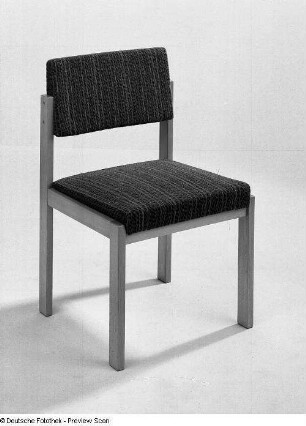 Stuhl (Modell EW 103/8)