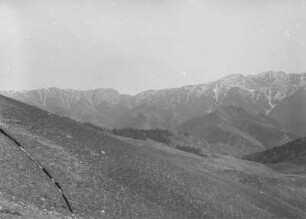 Gebirgszug : Ein Gebirgszug im Tian Shan Hochgebirge