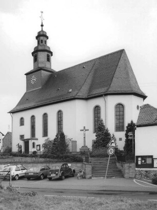 Kath. St. Laurentiuskirche; Frankfurt, Kalbacher Hauptstraße