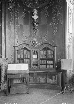 Bibliothek (Raum 6)