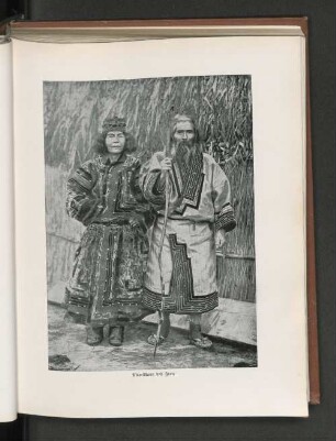 Aino-Mann und Frau