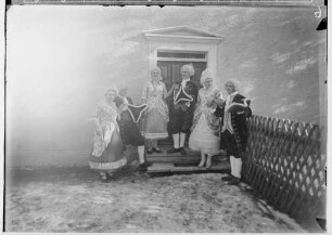 Fasnacht Krauchenwies 1934; Sechs verkleidete Narren