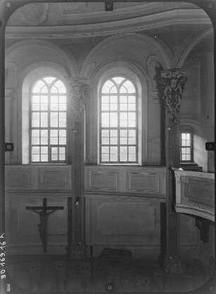 Müglitztal-Weesenstein. Schloss Weesenstein, Schlosskapelle (1738-1741; J. G. Schmidt). Inneres von der Empore nach Süden