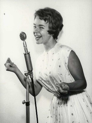 [Cornelia Froboess]