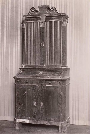 Schreibschrank