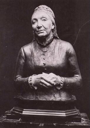 Halbfigur Maria Fiedler