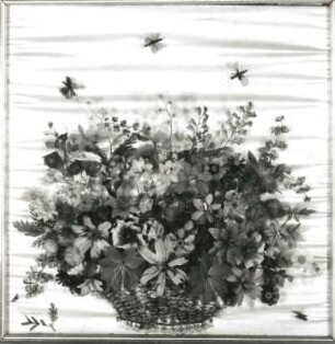 Blumenkorb : Blumenkorb. Seidenmalerei, Feder, Draht; 45 x 45 x 8 cm (1801/1900; Buschek). Dresden: Ausstellung "Das Stilleben und sein Gegenstand"