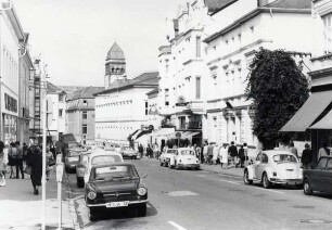 Bruchstraße / Bruchberg. Blick Richtung Paulinenstraße und Gericht. Detmold
