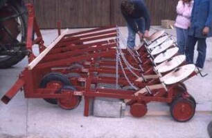 Fotografie: Gartenbautechnik-Freiland, Pflanztechnik