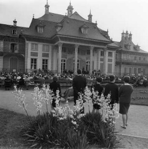 Dresden. Schloss Pillnitz, Wasserpalais, Konzertaufführung