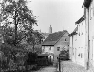 Altenburg, Wohnhäuser : Altenburg. Blick vom einem Wohnhaus zum Schloss